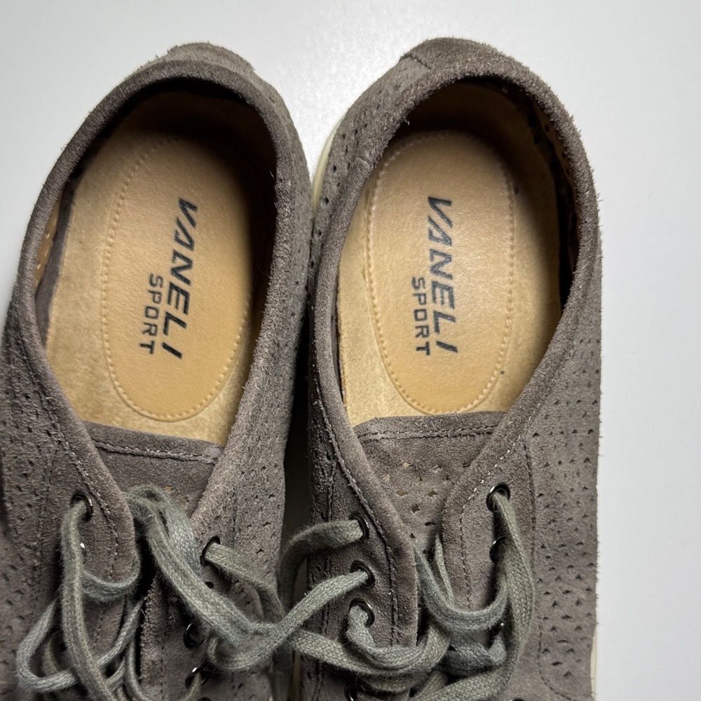 Vaneli Men's Taupe Lace-Up Sneakers